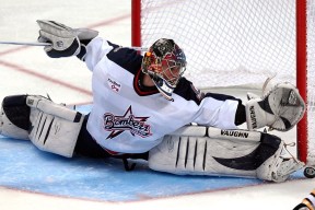 猛龙后卫集训期间状态火热 自信领跑东部球队，猛龙控球后卫