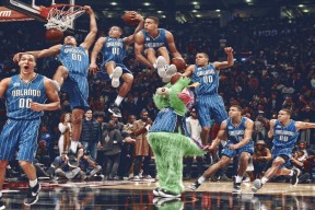 开云官网首页-_极光穿越跑：光影中追逐梦想_，极光的越野性能怎么样